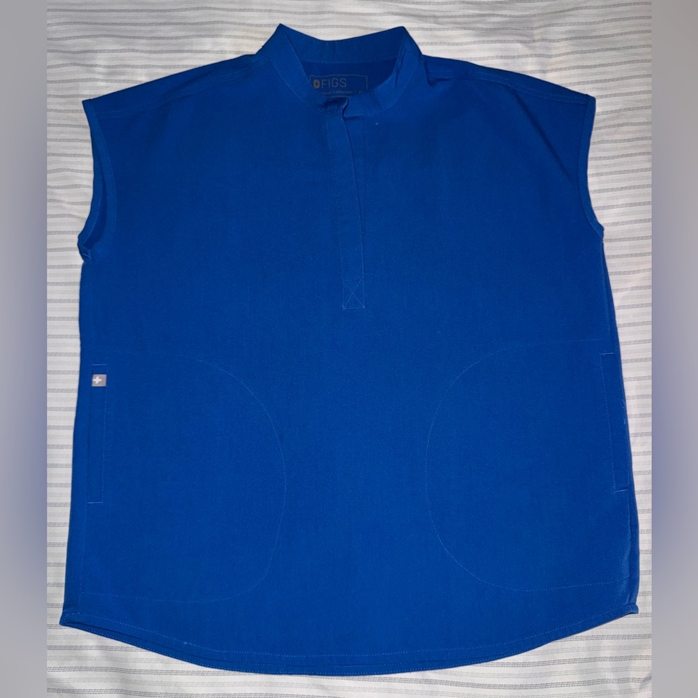 FIGS Rafaela Oversized Scrub Top